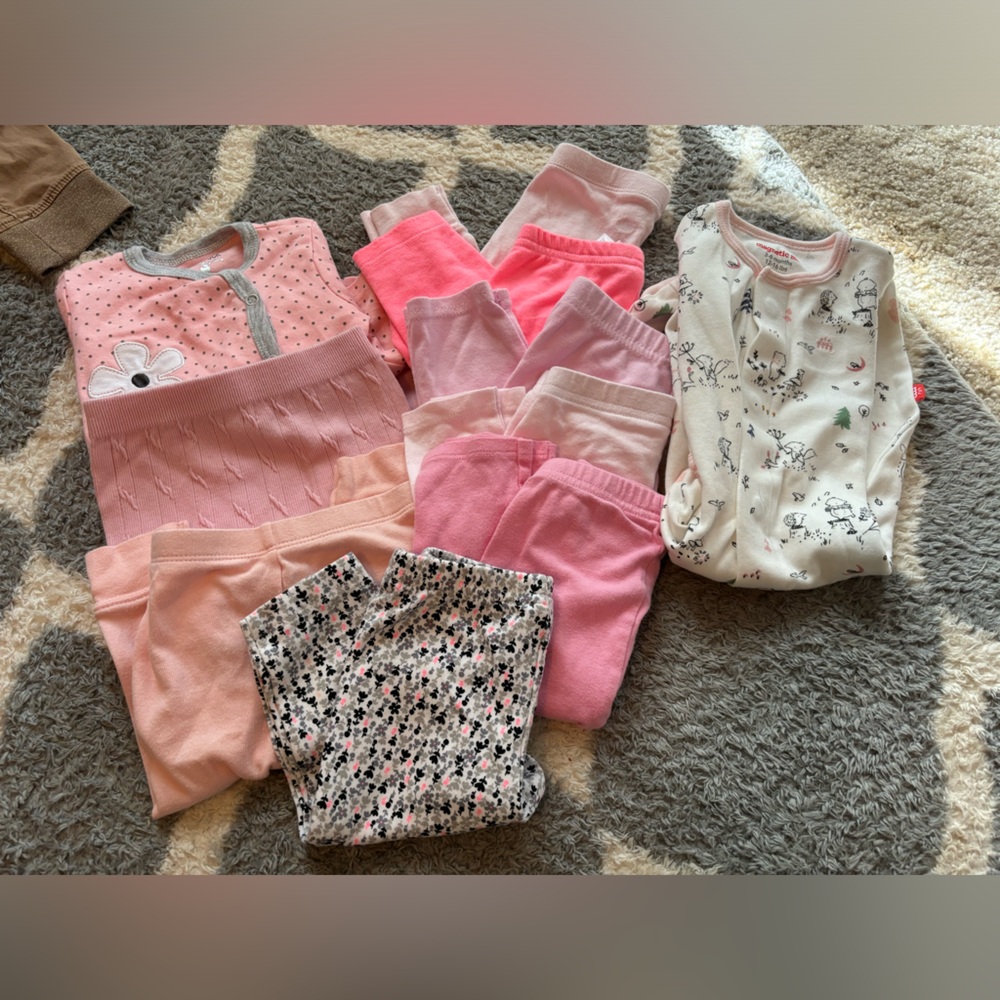 Bundle of clothes 🩷